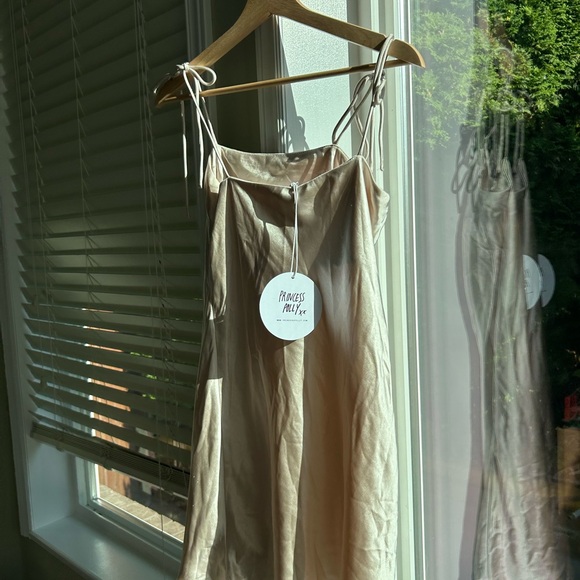 new princess polly THE SILKY SLIP MINI DRESS CHAMPAGNE - Picture 12 of 13